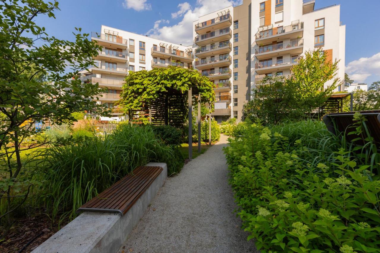 Modern Cinema Experience By Renters Apartament